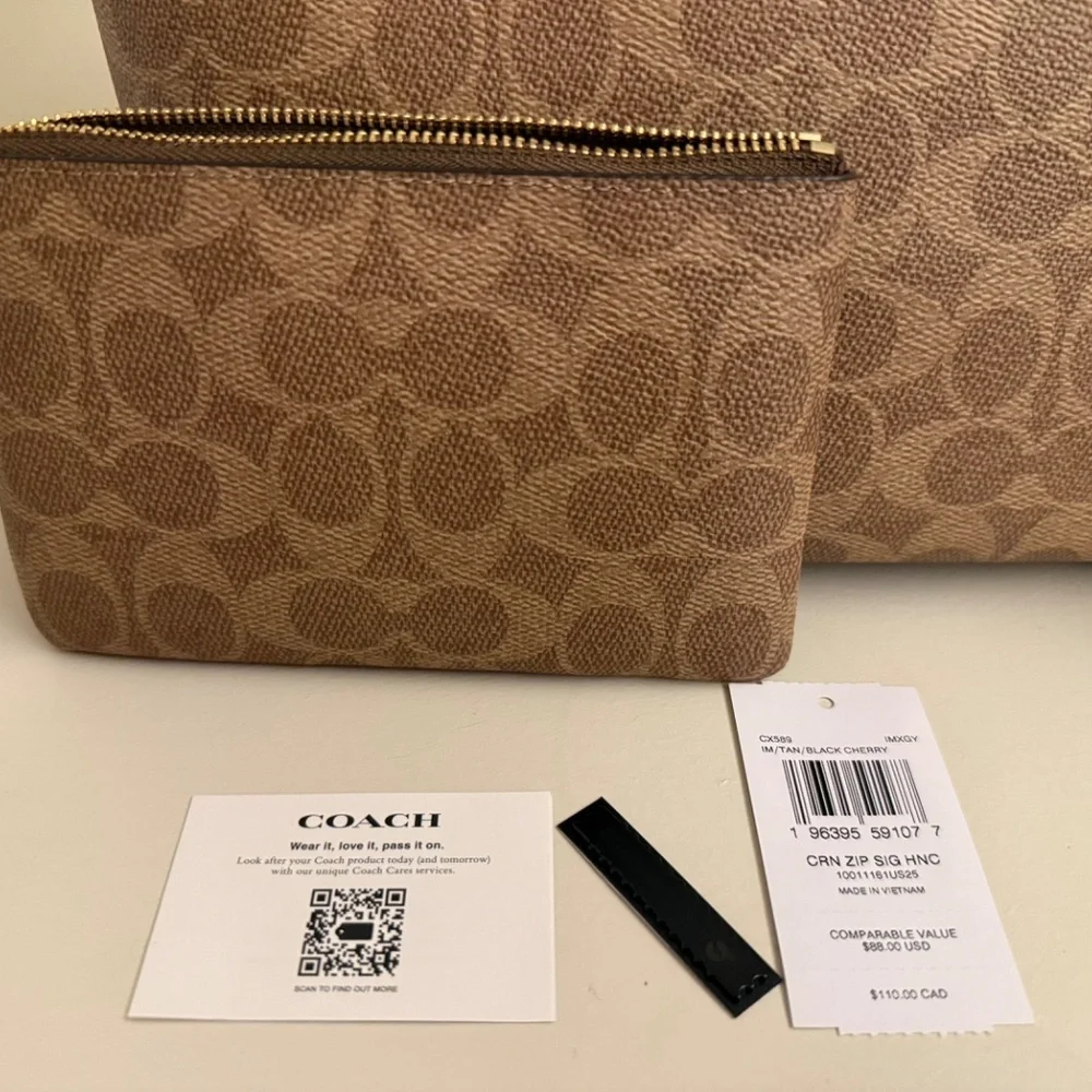 Coach Shoulder Bag Signature Canvas Leather Horse Carriage Print with Wallet - Picture 4 of 9